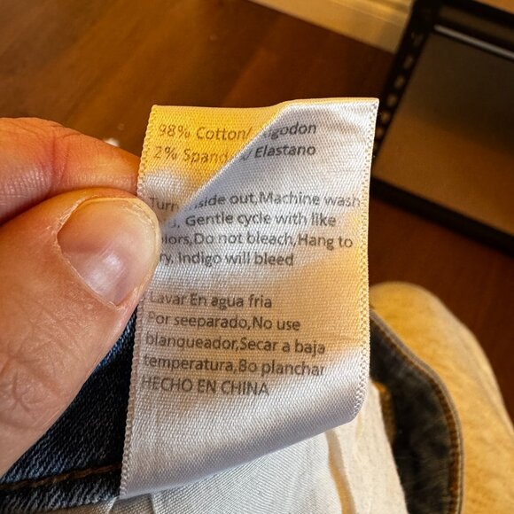 Tricot Women’s Cut Off Denim Shorts – Size M – Distressed, Stretchy, VGUC - Picture 6 of 8